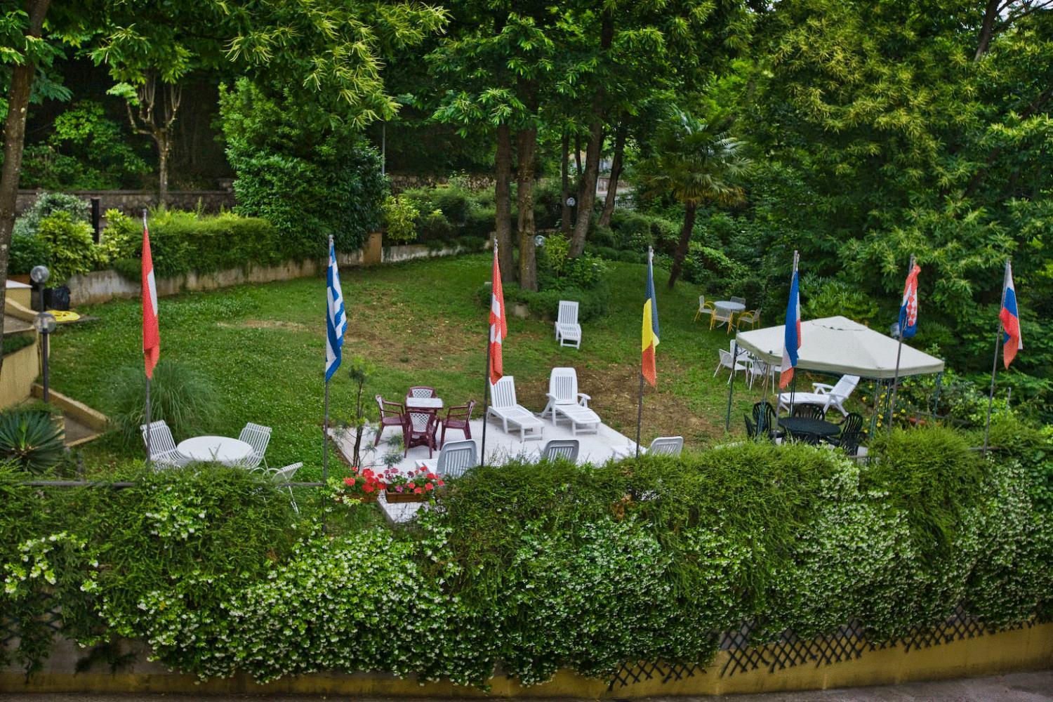 פיוג'י Hotel Verdi מראה חיצוני תמונה