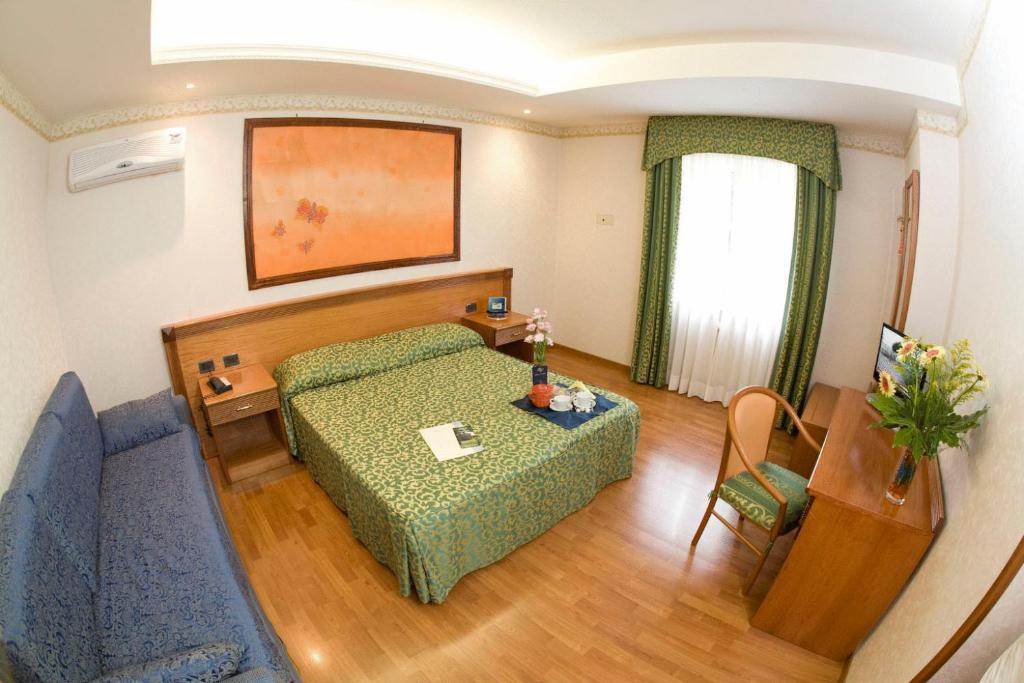 פיוג'י Hotel Verdi מראה חיצוני תמונה
