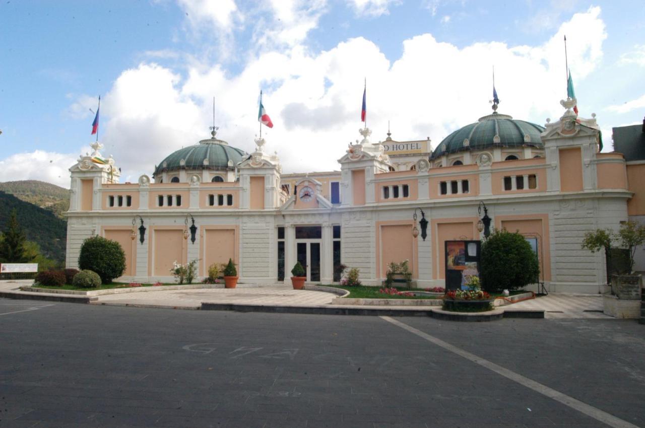 פיוג'י Hotel Verdi מראה חיצוני תמונה